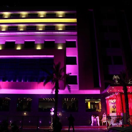 Hotel The Palm Court Ludhijána Exteriér fotografie